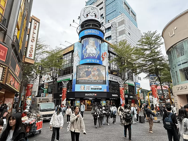 全新模組！更高畫質的西門町六號廣場大公開 ✨